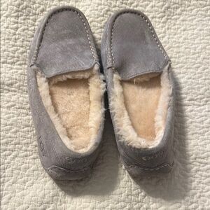 UGG Gray Suede Moccasin Slippers with Fur Lining Size 9
